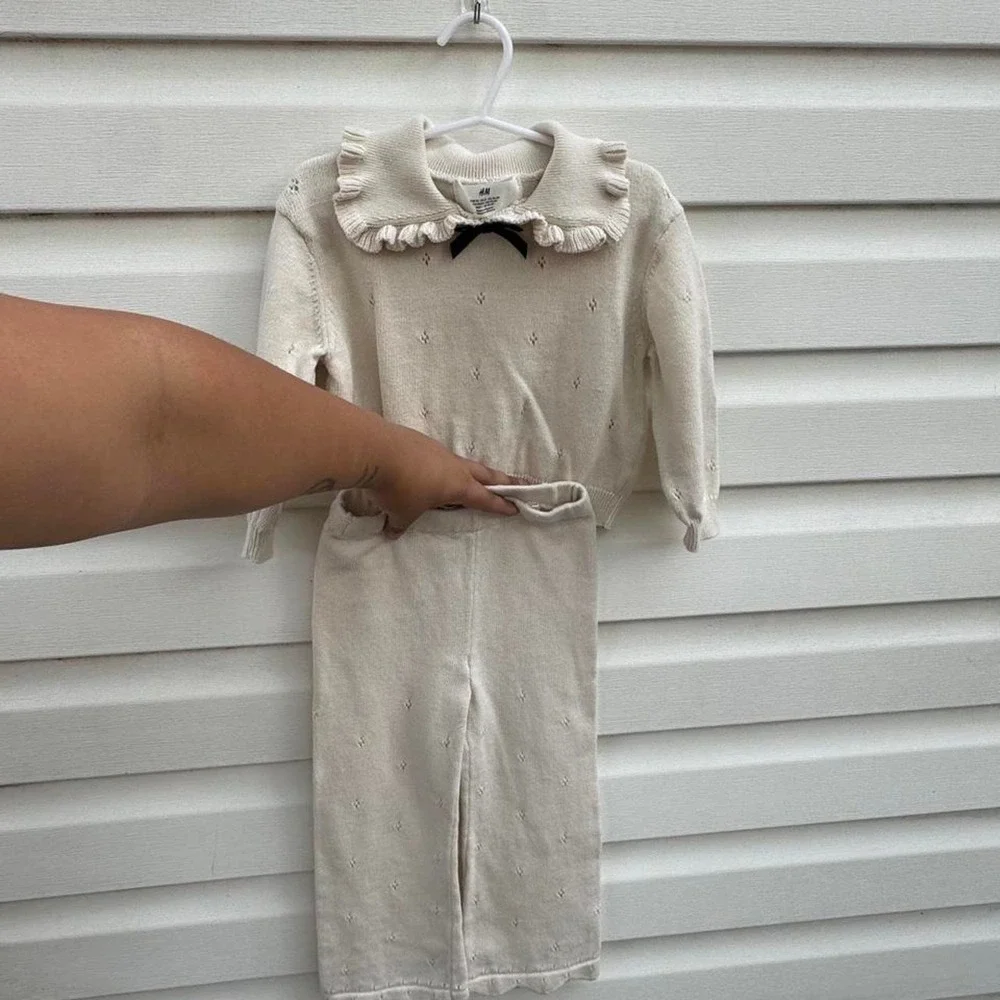 H&M cream knit set with small diamond-shaped embroidery and Peter Pan collar
